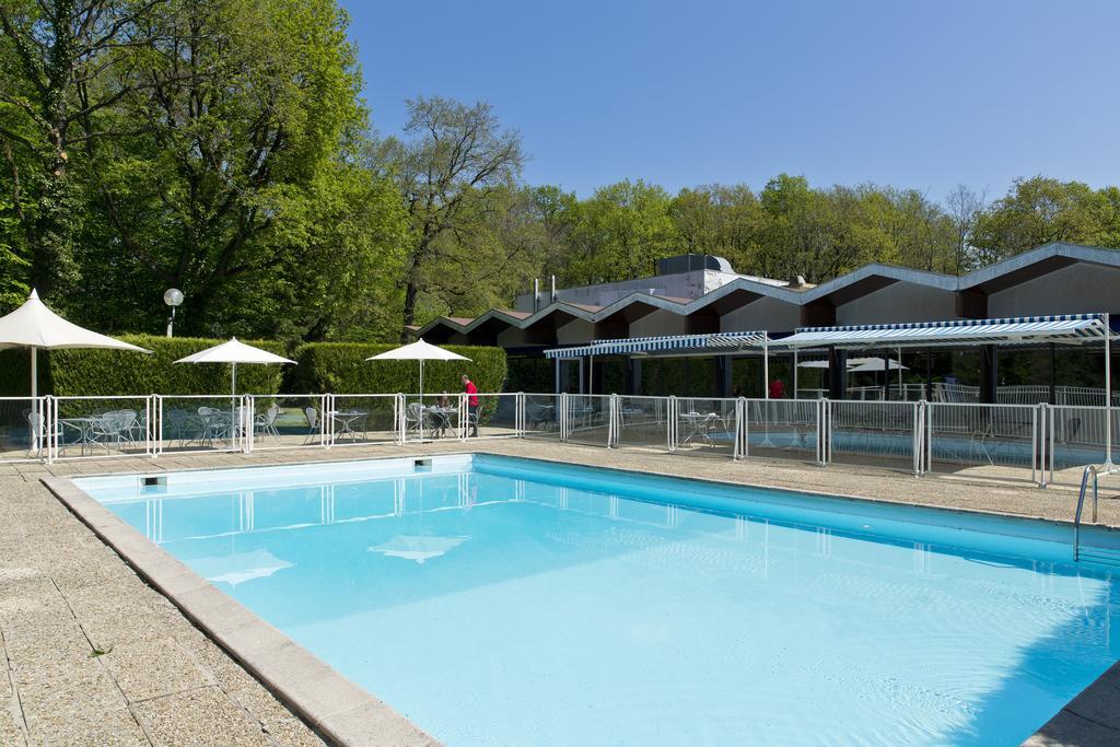 Kyriad Montchanin Le Creusot Экстерьер фото