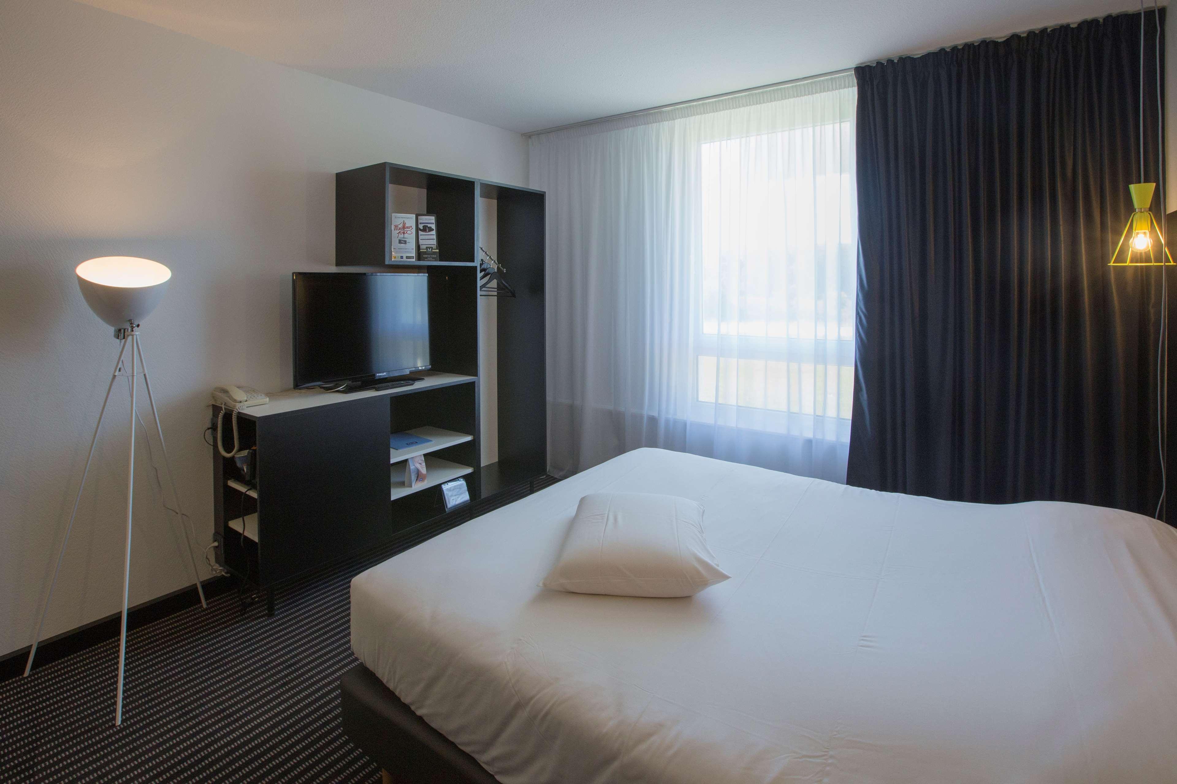 Kyriad Montchanin Le Creusot Экстерьер фото