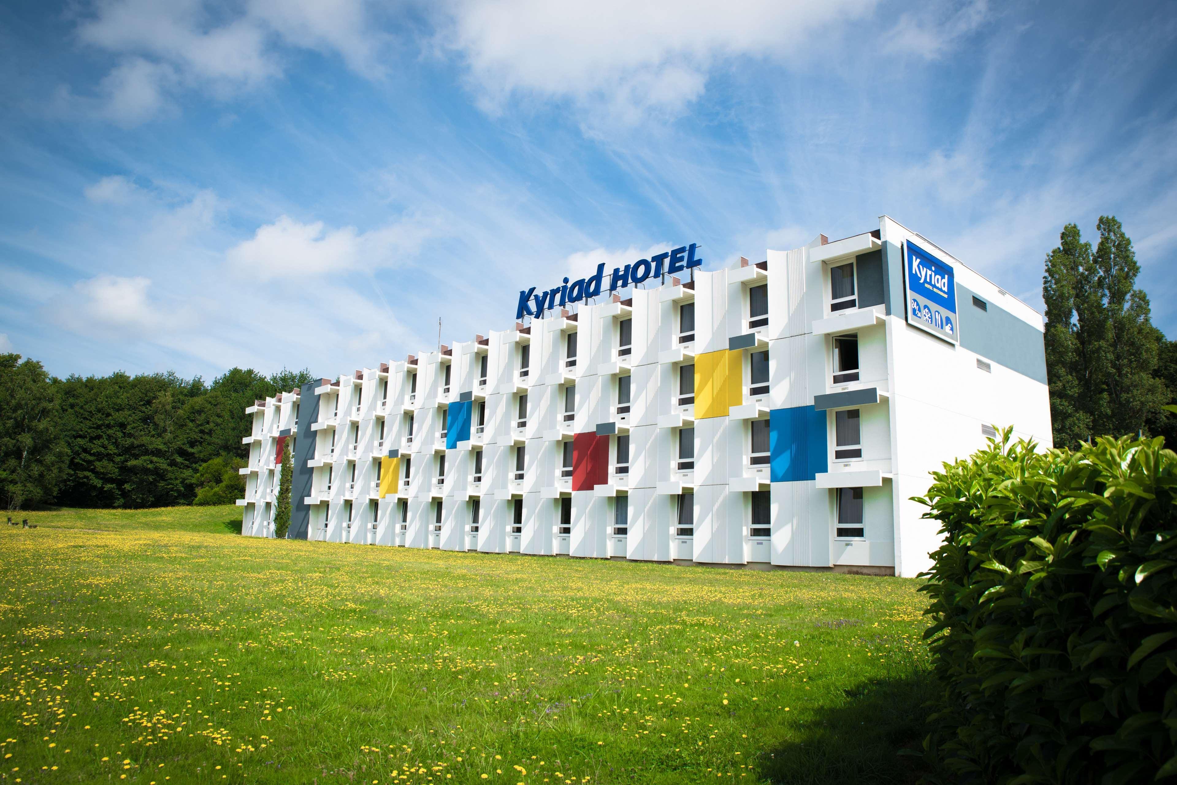 Kyriad Montchanin Le Creusot Экстерьер фото