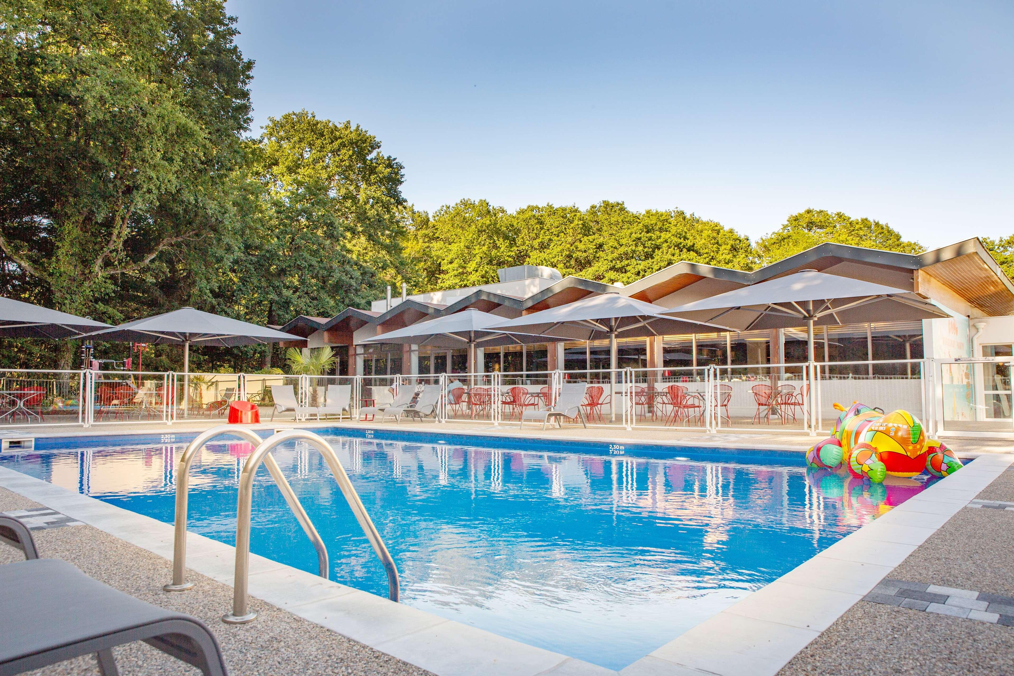 Kyriad Montchanin Le Creusot Экстерьер фото