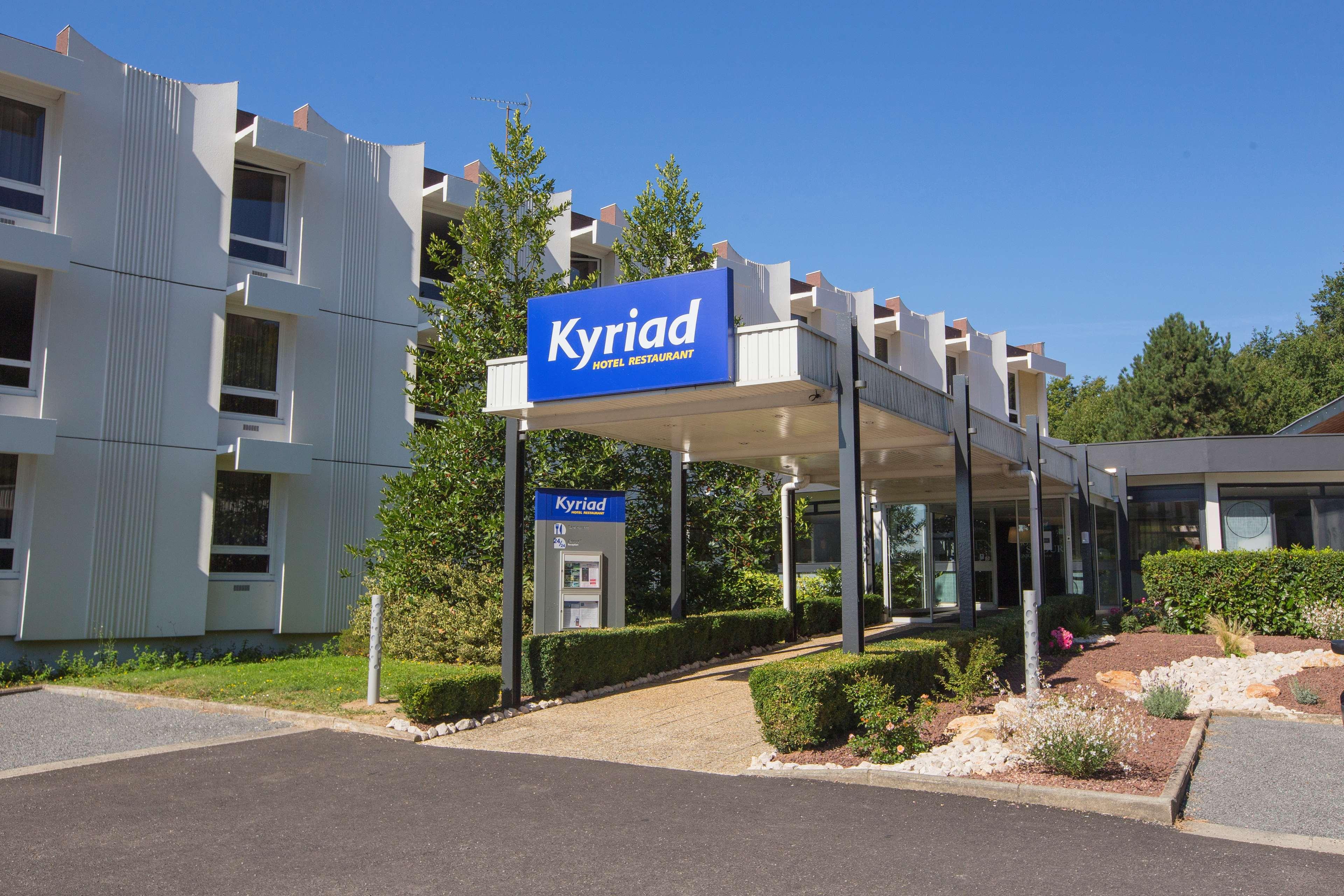 Kyriad Montchanin Le Creusot Экстерьер фото