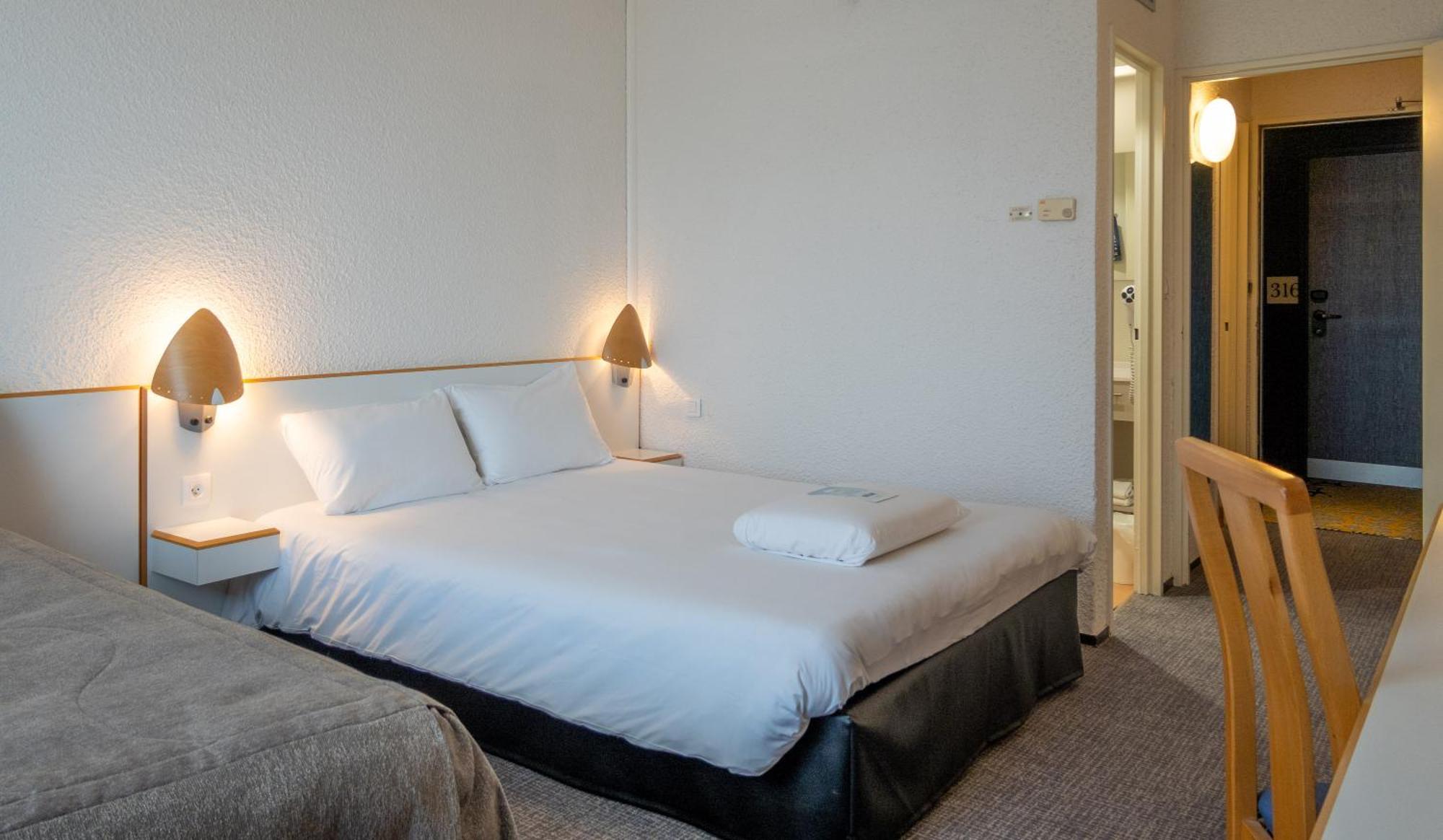 Kyriad Montchanin Le Creusot Экстерьер фото