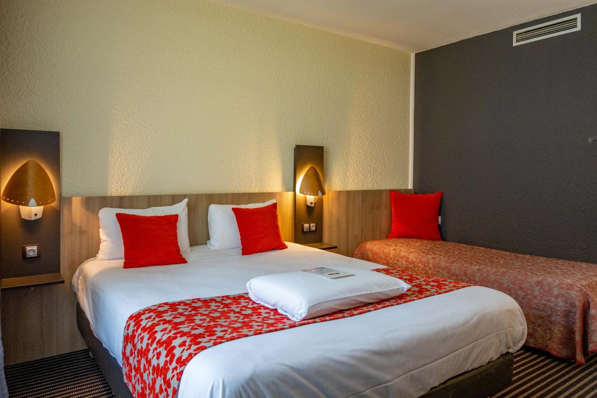 Kyriad Montchanin Le Creusot Экстерьер фото
